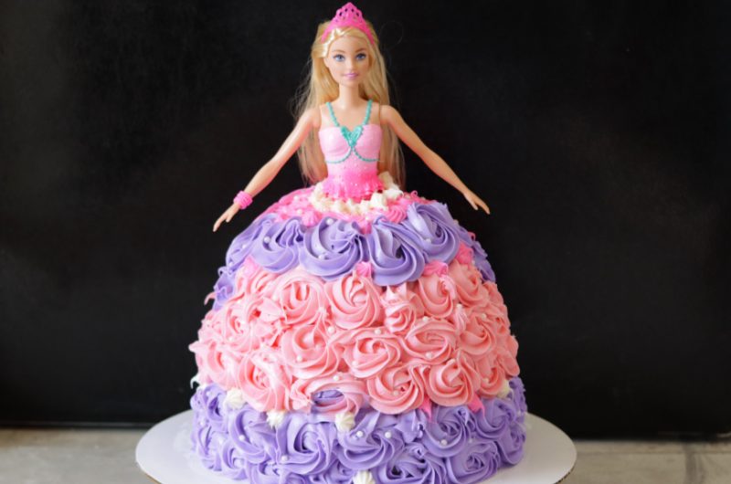 Beautiful Barbie Cake Online.